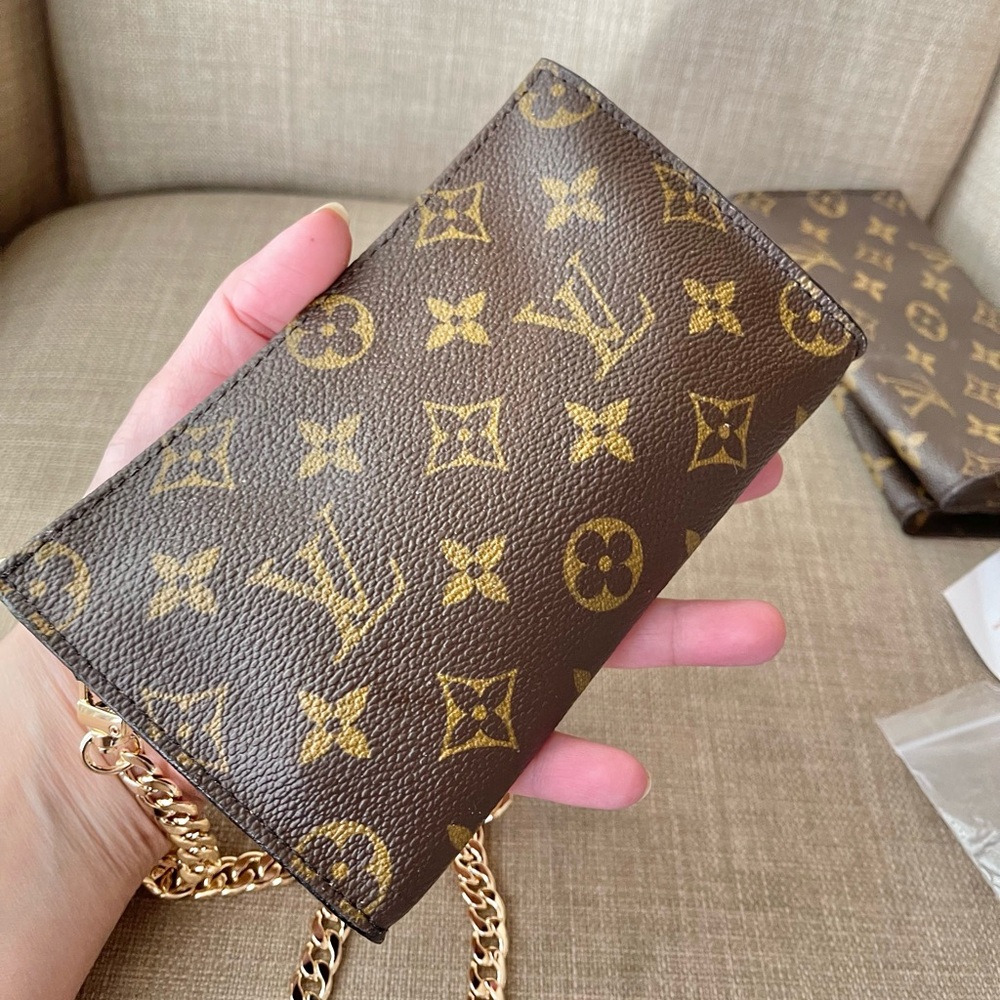 Authentic Louis Vuitton monogram vintage wristlet pouch AR0997 (Q007) - Picture 8 of 12